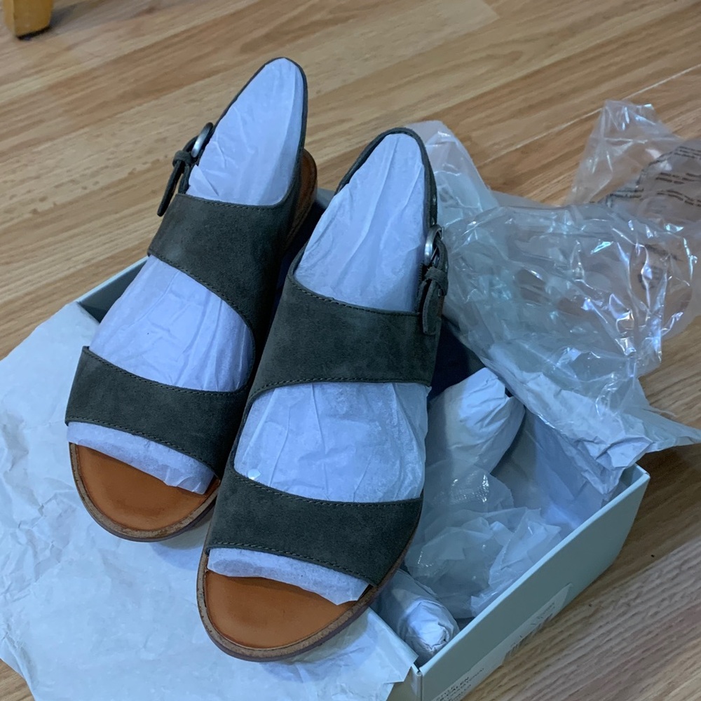 Elegant Dark Green Women's Sandals